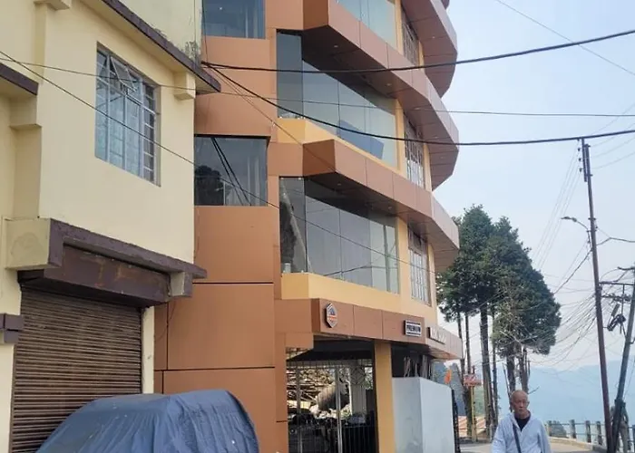 Hotel Rudra Bhawan, 6 Minutes To Mall Rd