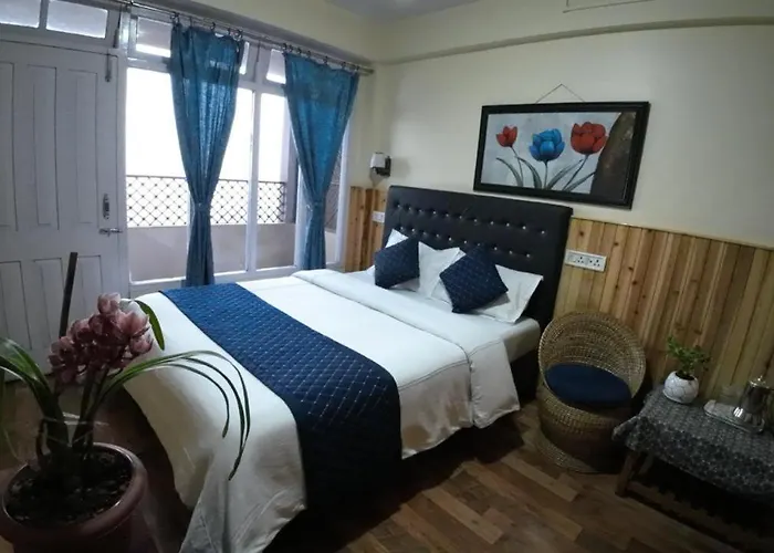 Hotel Himalayan Queen
