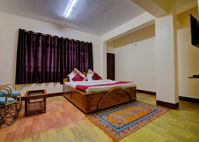 Oyo 13844 Akd Hotel