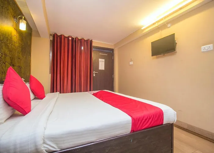 Oyo 3875 Hotel Everest Glory