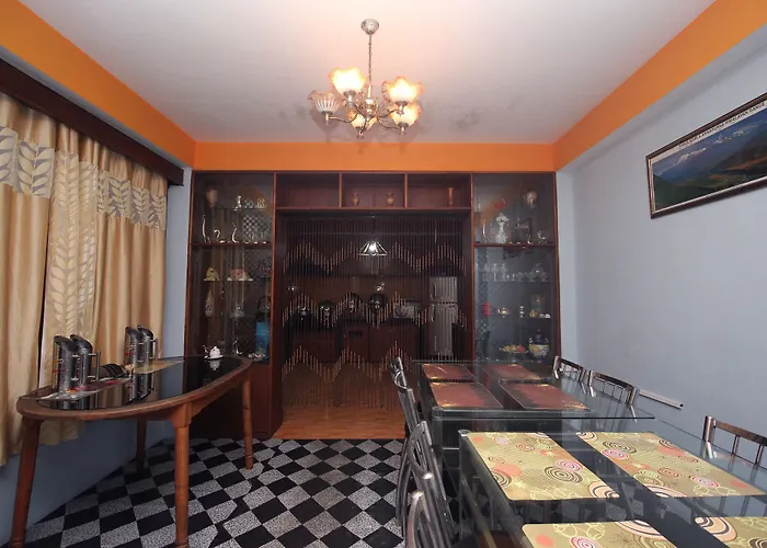 Oyo 6692 Hotel Shanti Priya