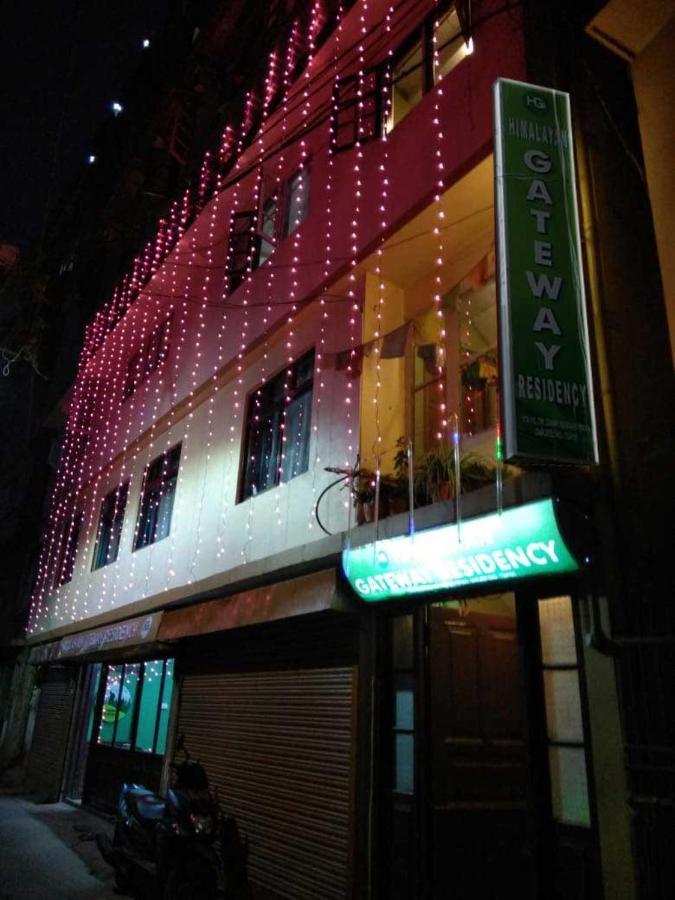 Gateway Residency Hotel 3*