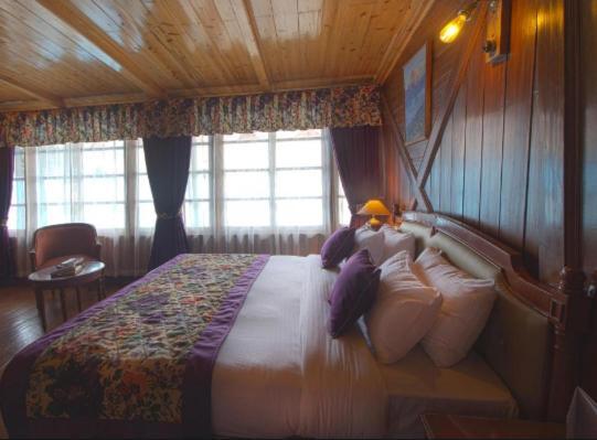 Hotel Himalayan Darjeeling (West Bengal)