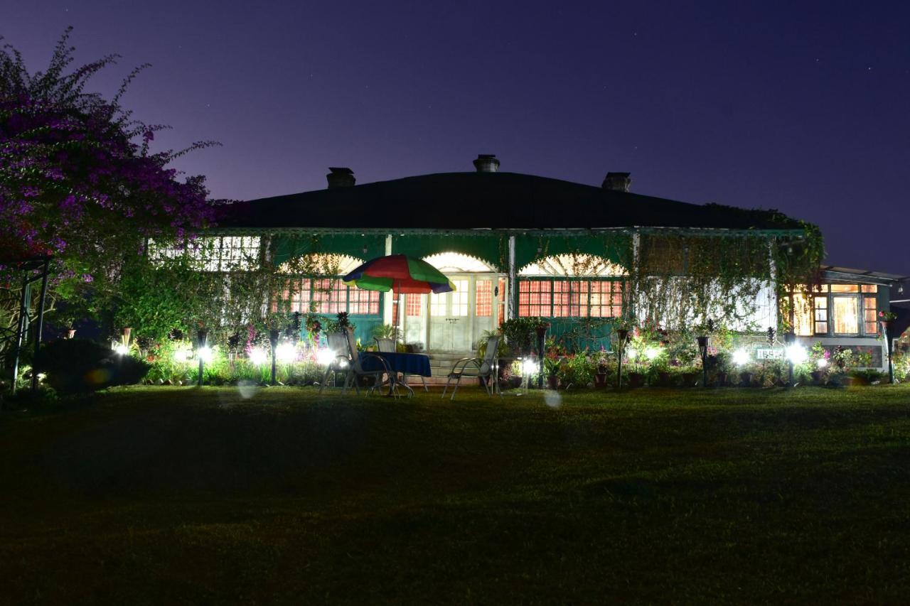 Resort Singtom Tea Estate & 4*