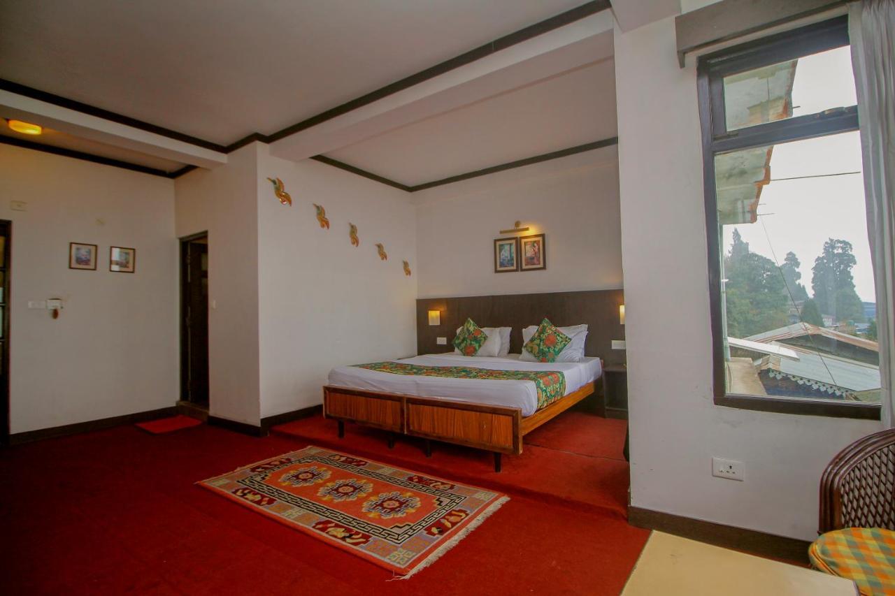 Hotel Pradhan 3*