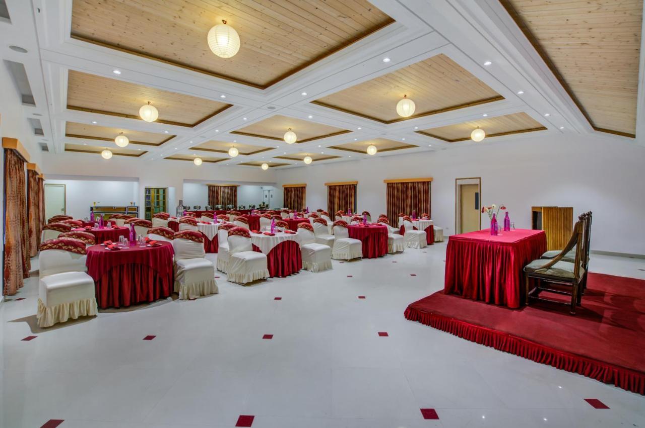 Mount Conifer & Hotel Darjeeling (West Bengal)
