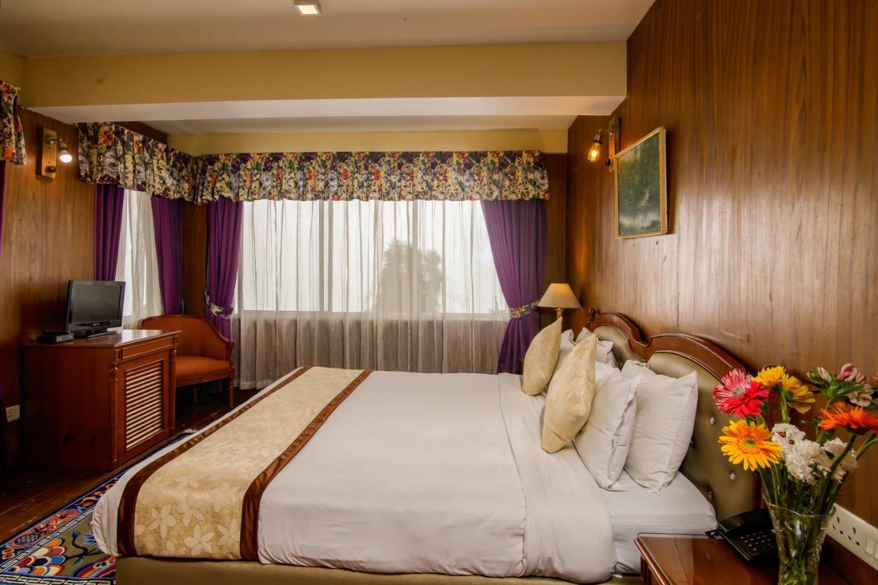 Muscatel Himalayan - 400 Mts From Mall Road Resort