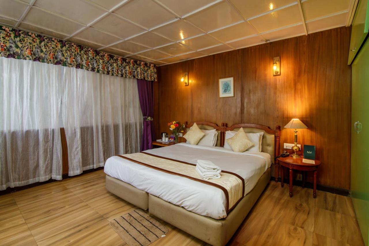 Muscatel Himalayan - 400 Mts From Mall Road Resort