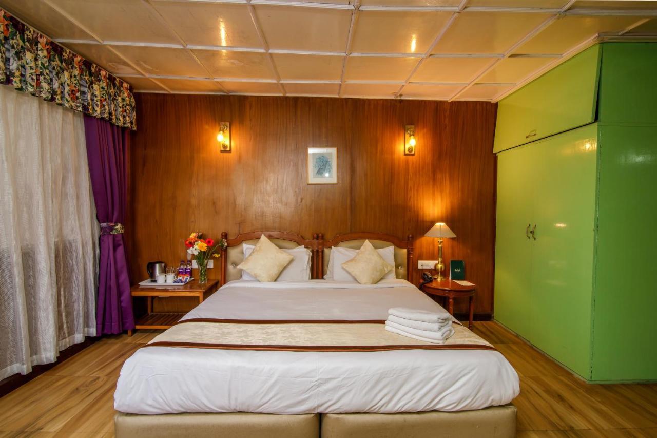Muscatel Himalayan - 400 Mts From Mall Road Resort