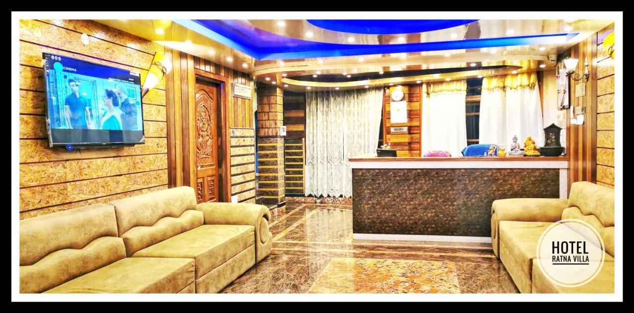 Ratna Hotel 3*
