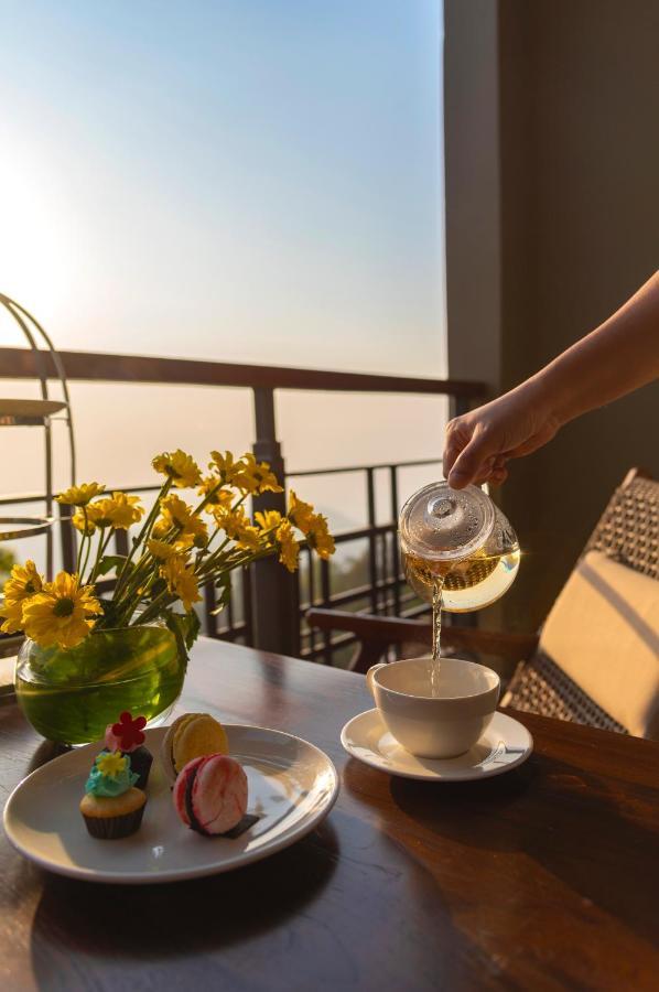 Taj Chia Kutir & Darjeeling
