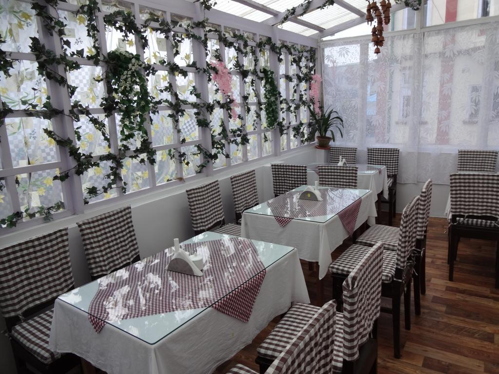 Springburn Hotel Darjeeling (West Bengal)