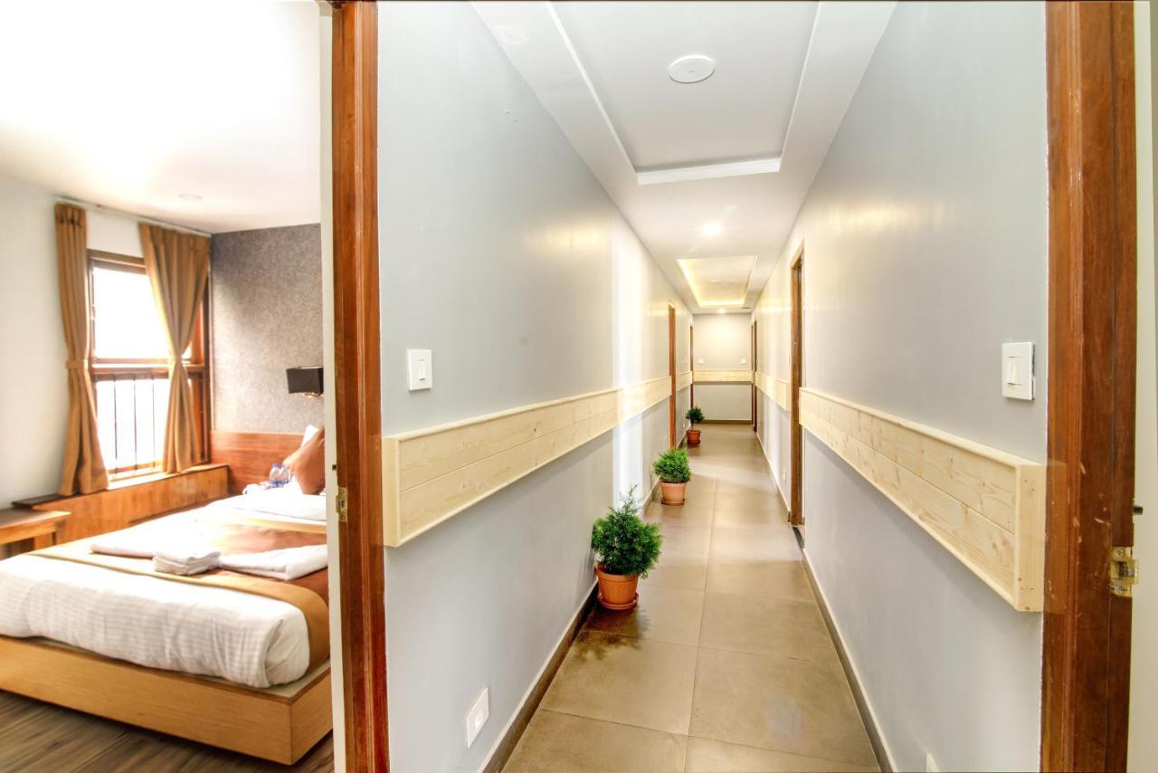 Silver Star Boutique By Sumi Yashshree Hotel