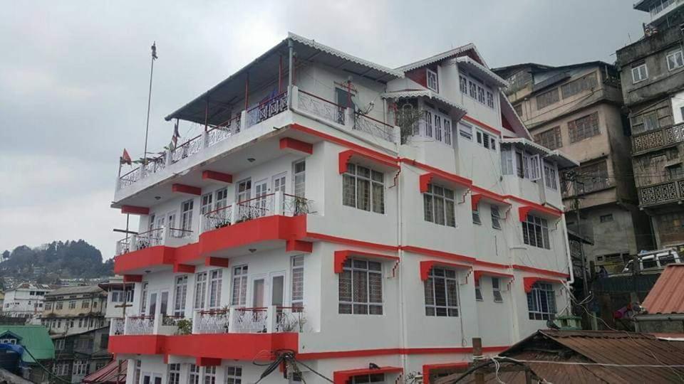 Hotel Indus Parklane