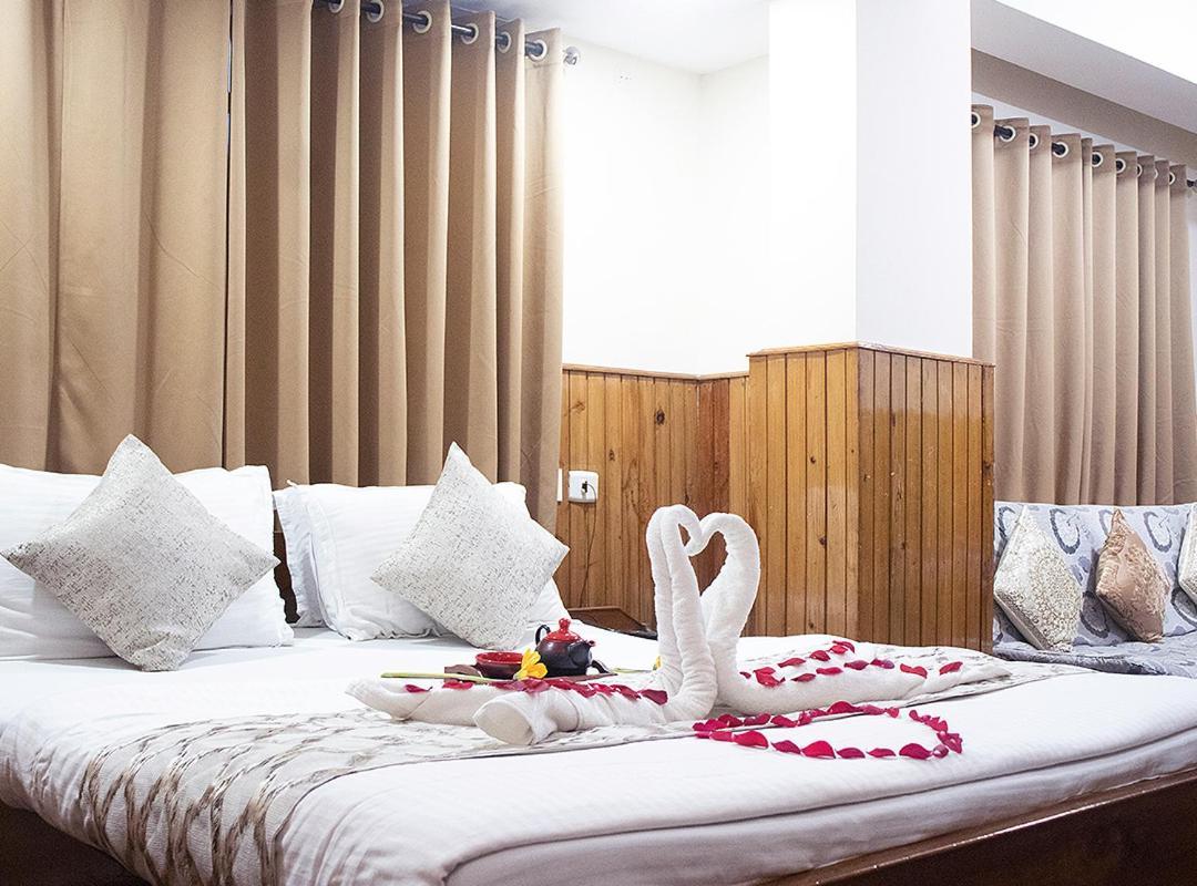 Indus Parklane