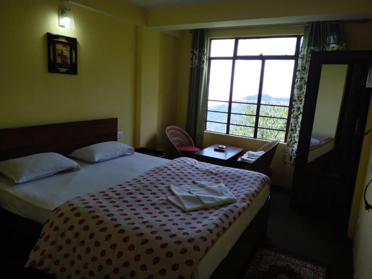 Hotel Himalaya Residency Kanchenjunga View