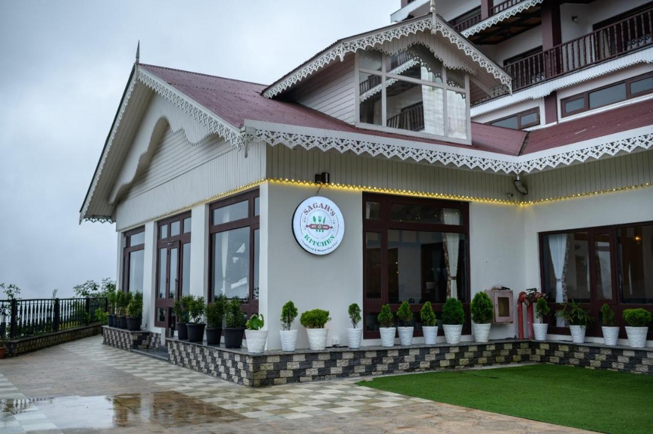 Hotel Istana & Darjeeling (West Bengal)
