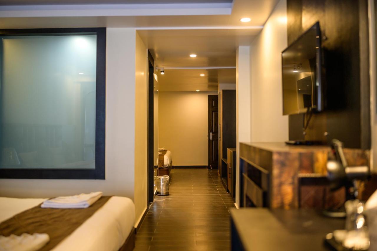 Hotel Istana & Darjeeling (West Bengal)