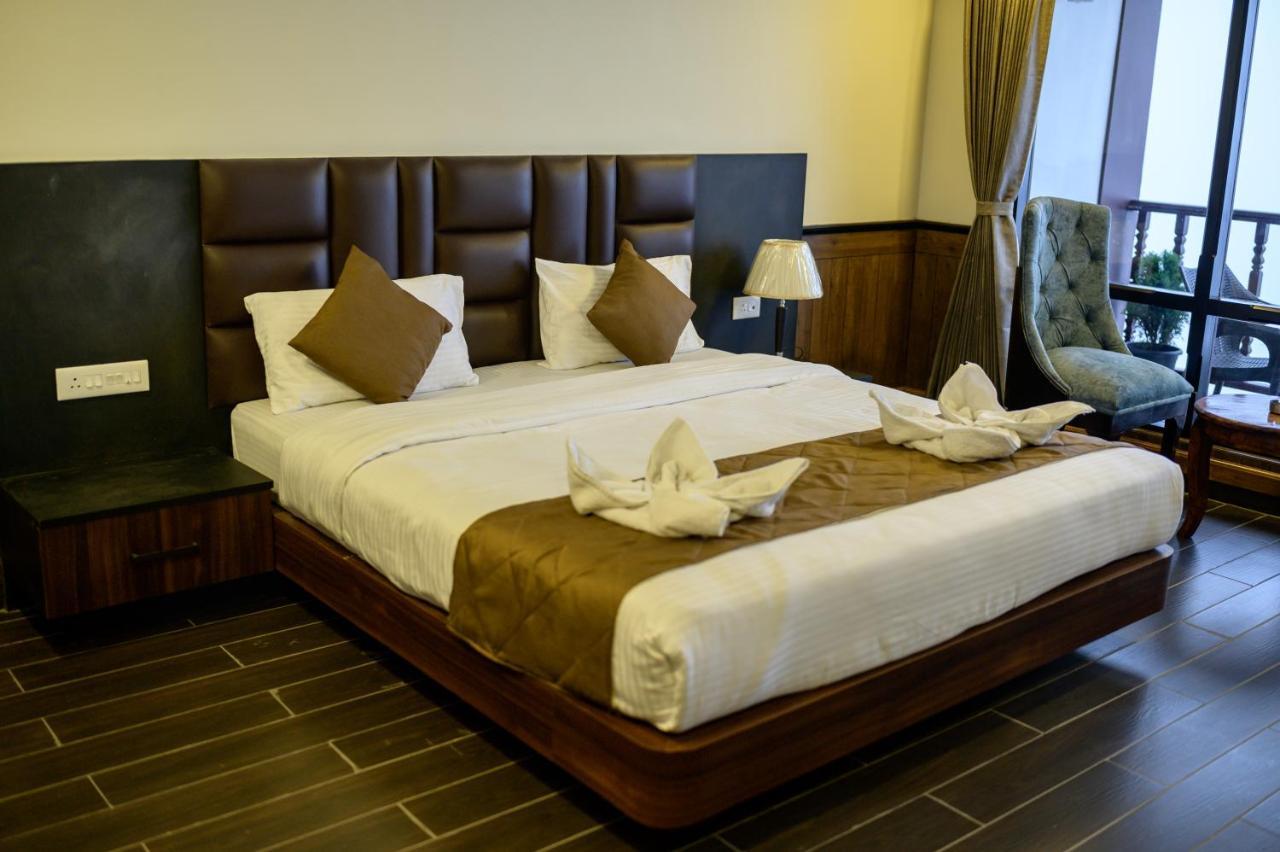 Hotel Istana & 4*