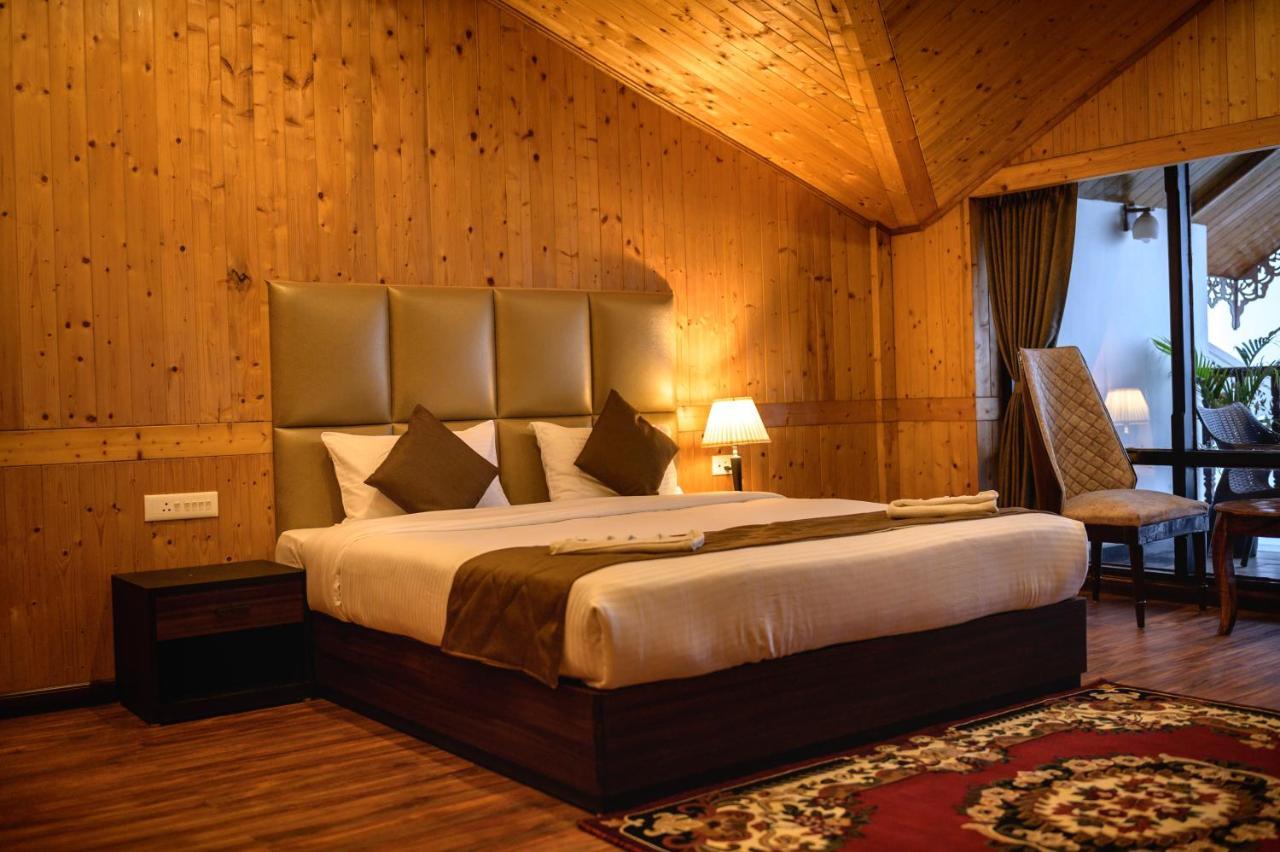 Hotel Istana & 4*