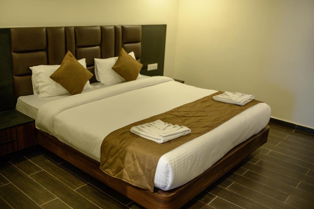 Hotel Istana & 4*