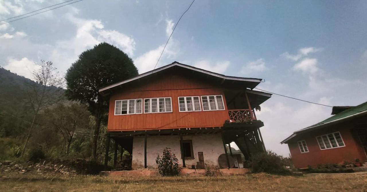 Hostel Escapade