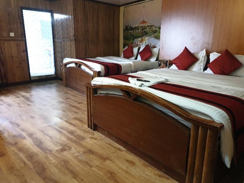 Hotel Oyo 8291 Sweet 3*