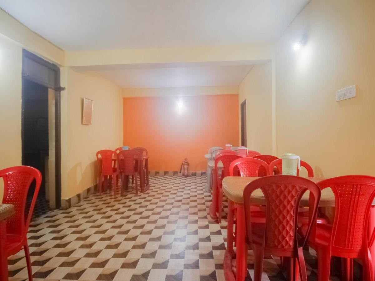 Oyo 79616 Mayur Hotel