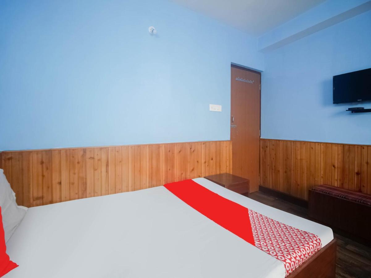 Oyo 79616 Mayur Hotel