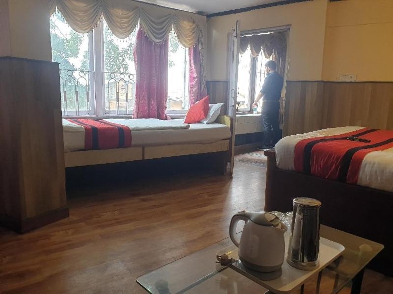 Hotel Oyo 8291 Sweet 3*