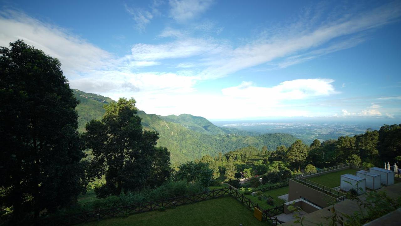 Taj Chia Kutir & Darjeeling Hotel