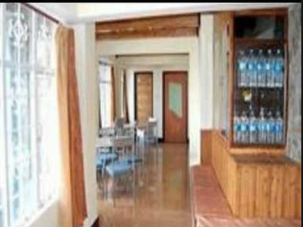 Broadway Hotel