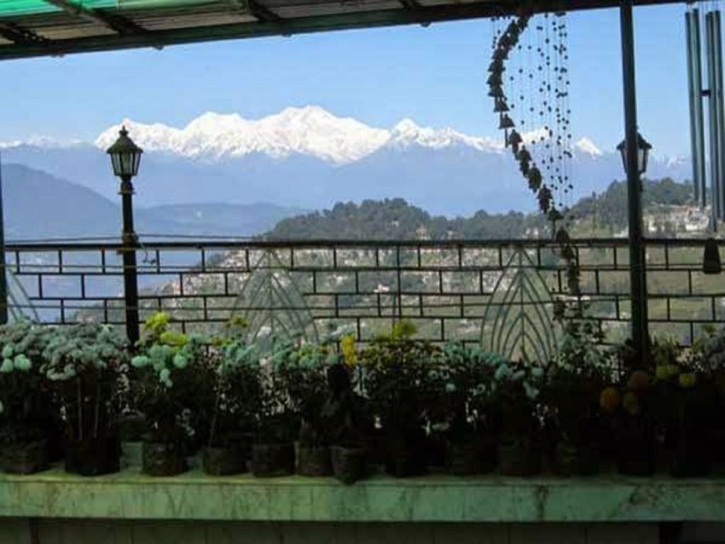 Hotel Kasturi Palace Darjeeling - Excellent Service Recommended