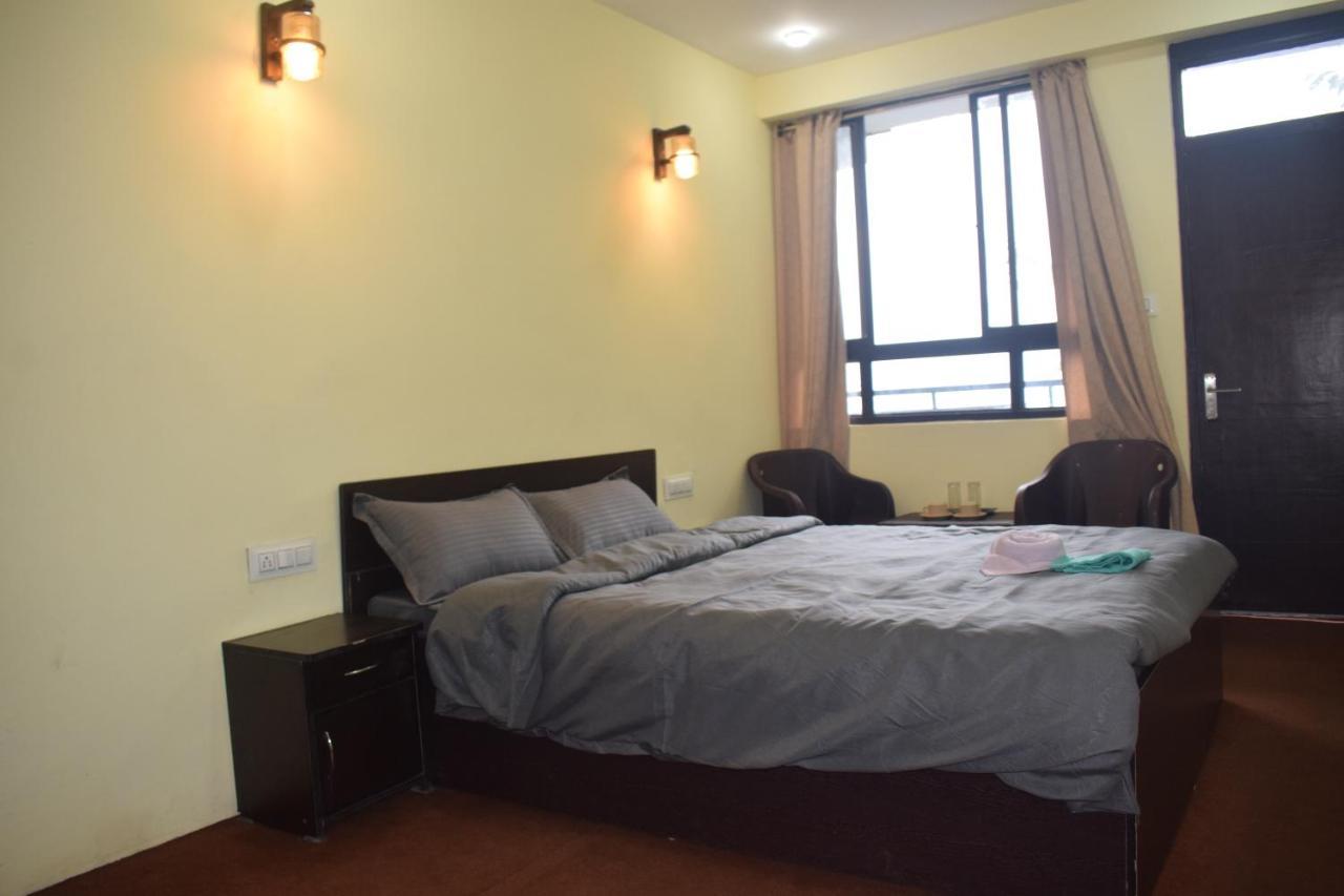 Wild Thrills Hotel 3*