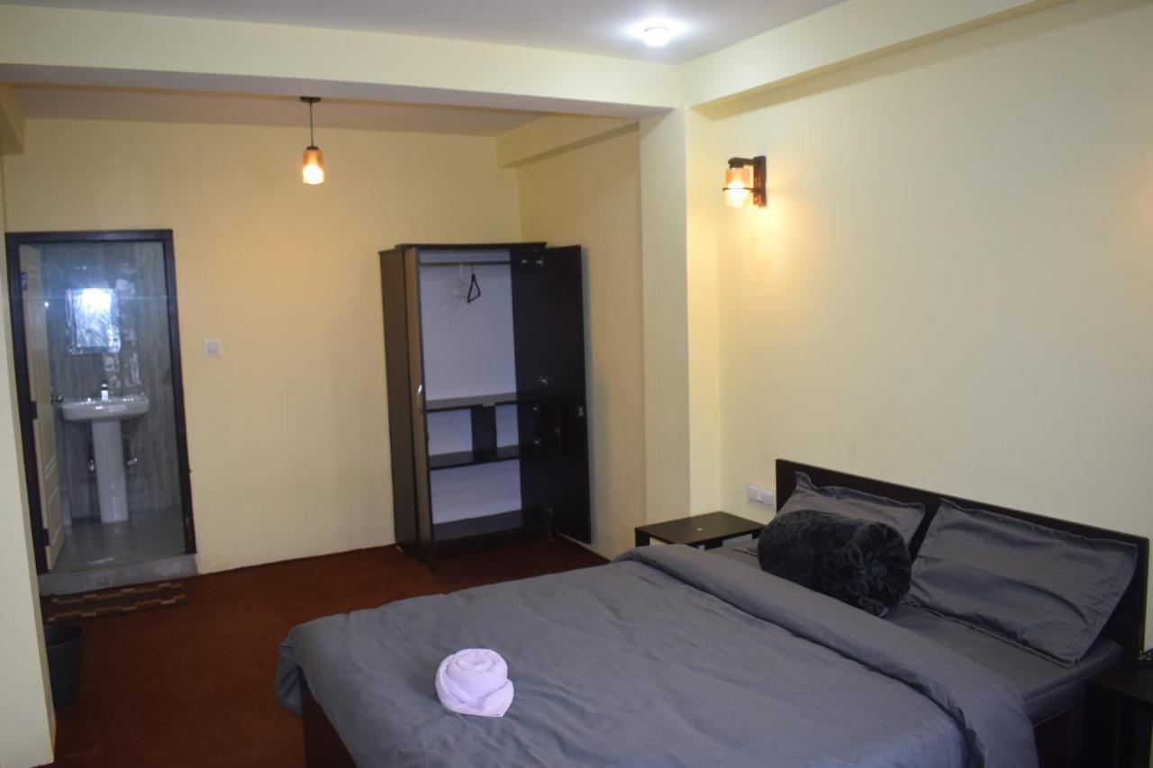 Wild Thrills Hotel