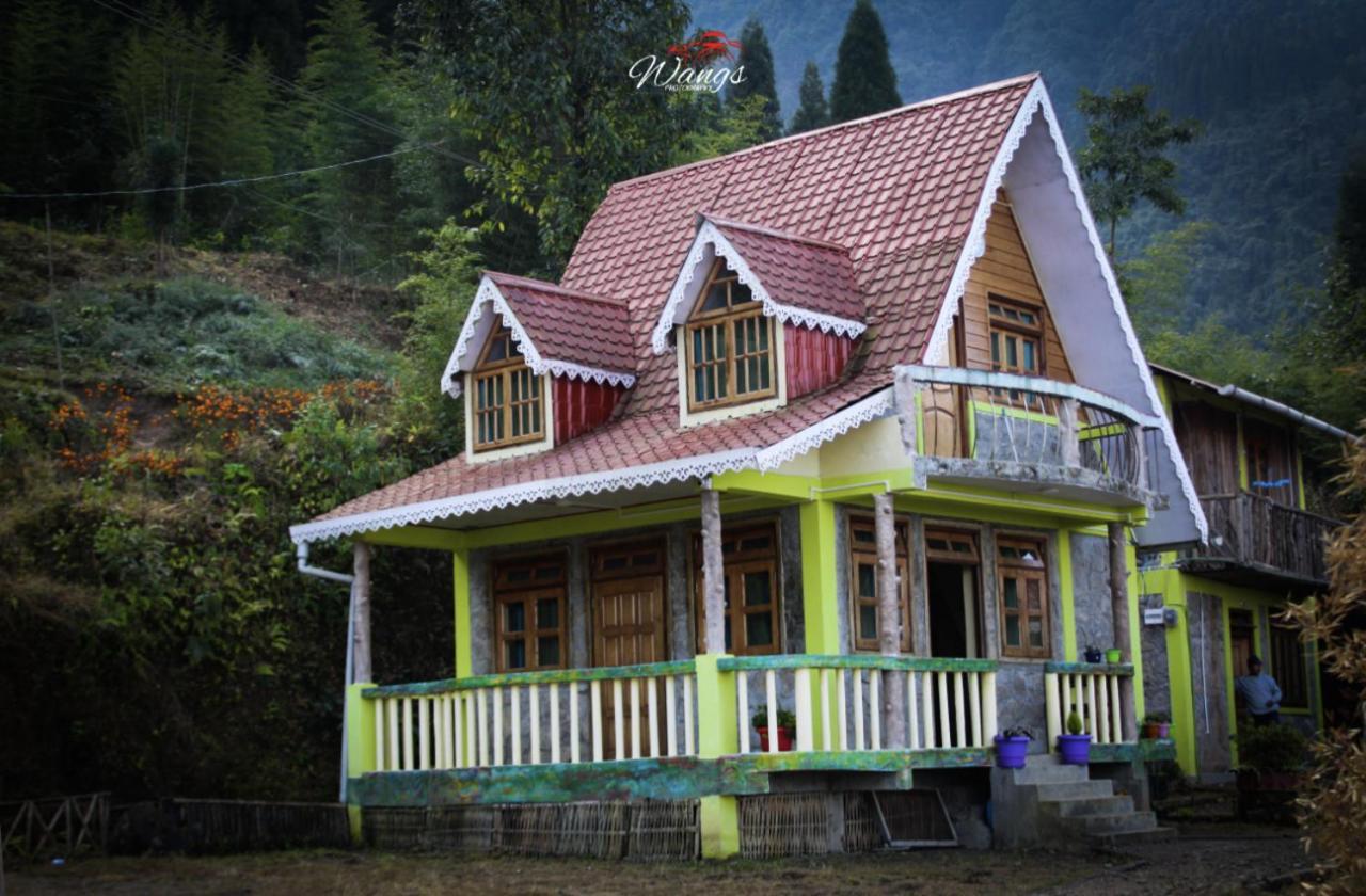 Homestay Spring Brooks *