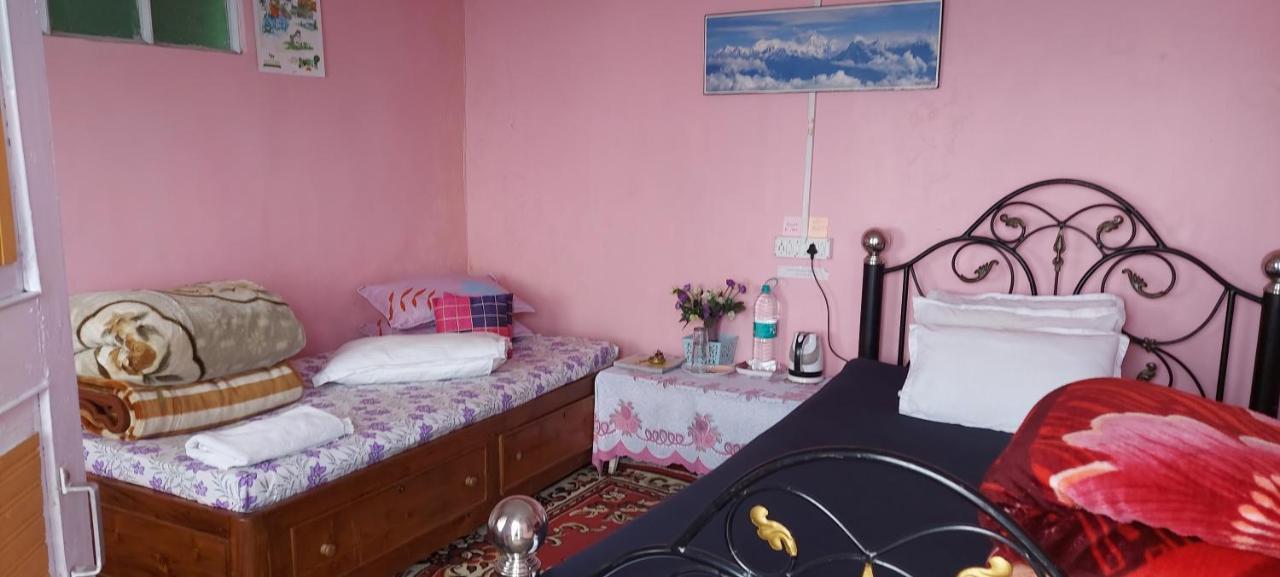 Homestay Vajra Kunj Homestay *