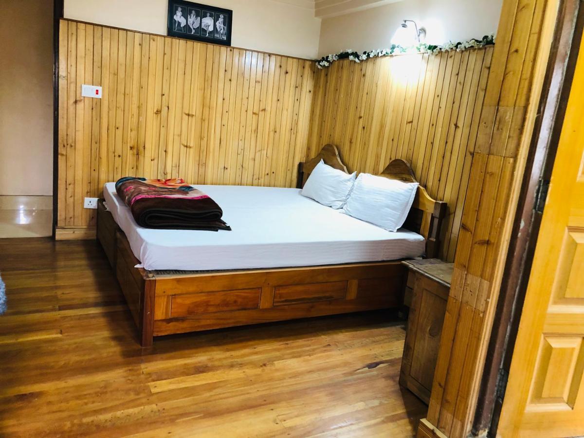 Homestay Ngawang Homestay *