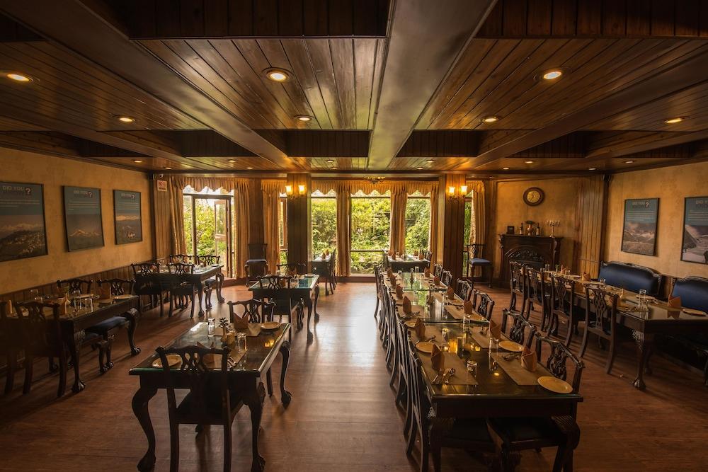 Sinclairs Darjeeling Hotel