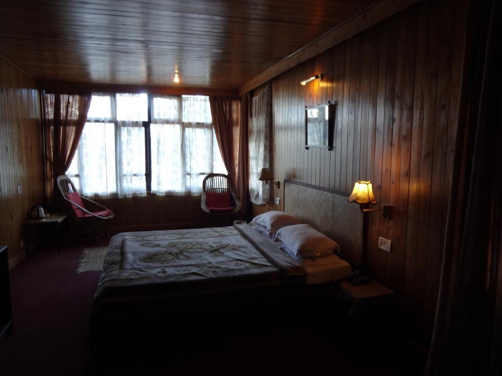 Pradhan Hotel 3*