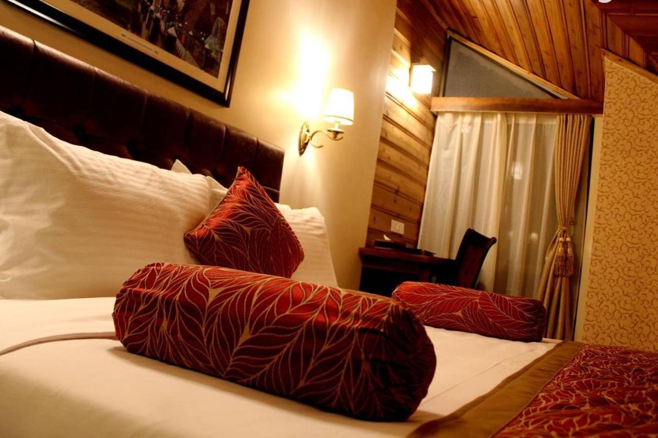 Hotel Crescent Resort, Darjeeling 4*
