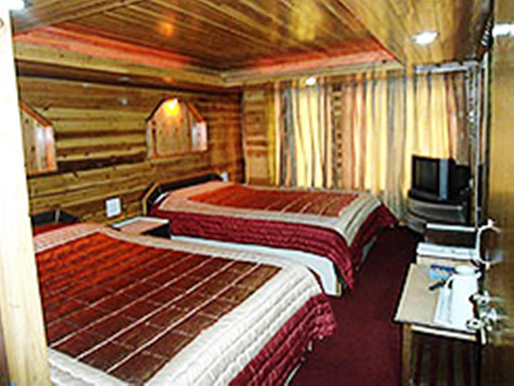 Broadway Hotel 2*