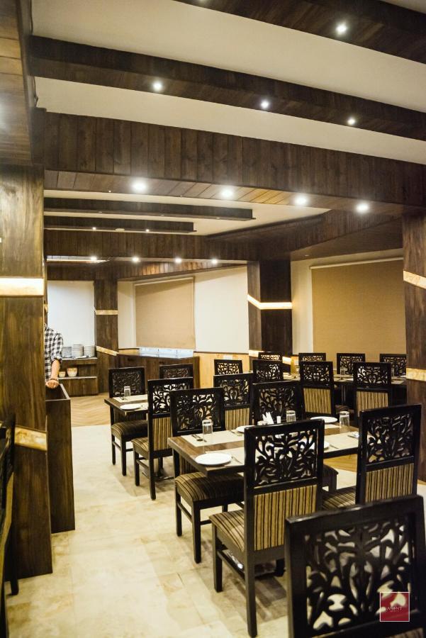 Zambala Retreat & Darjeeling Hotel