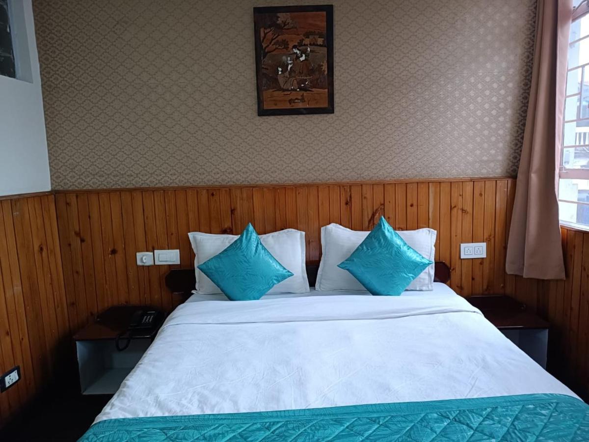 Hotel Indus Parklane 3*