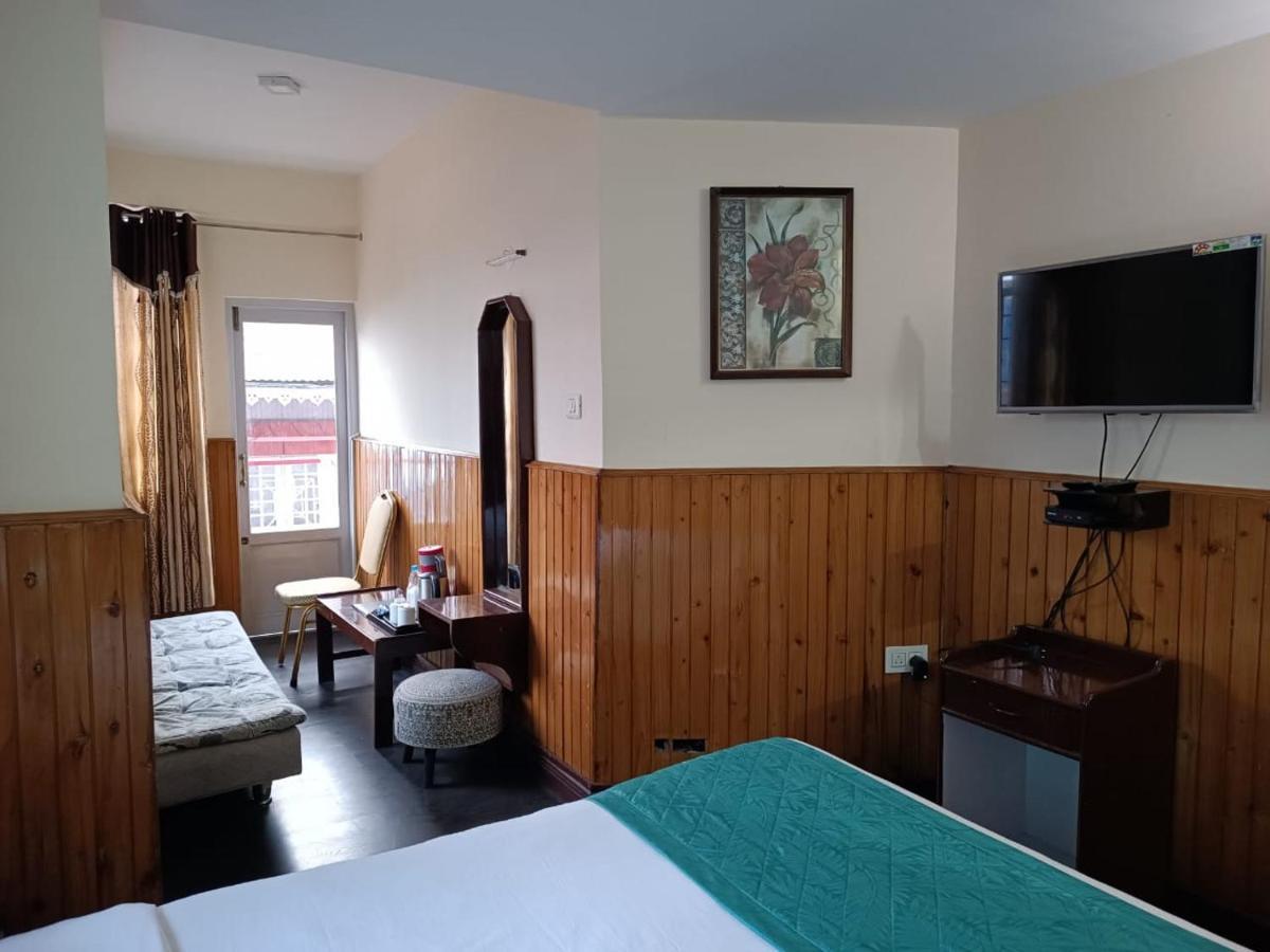 Indus Parklane 3*
