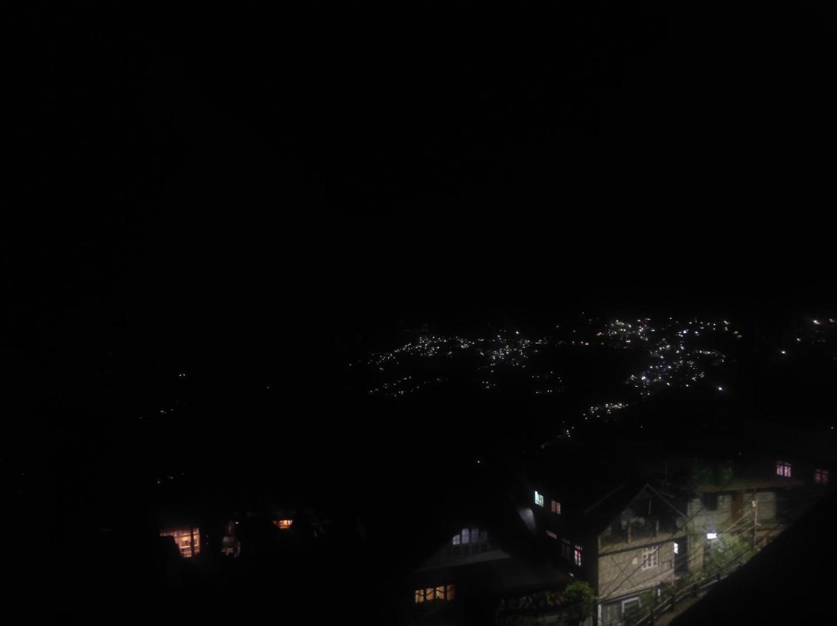 Wind Darjeeling- Budget Near Mall Darjeeling (West Bengal)