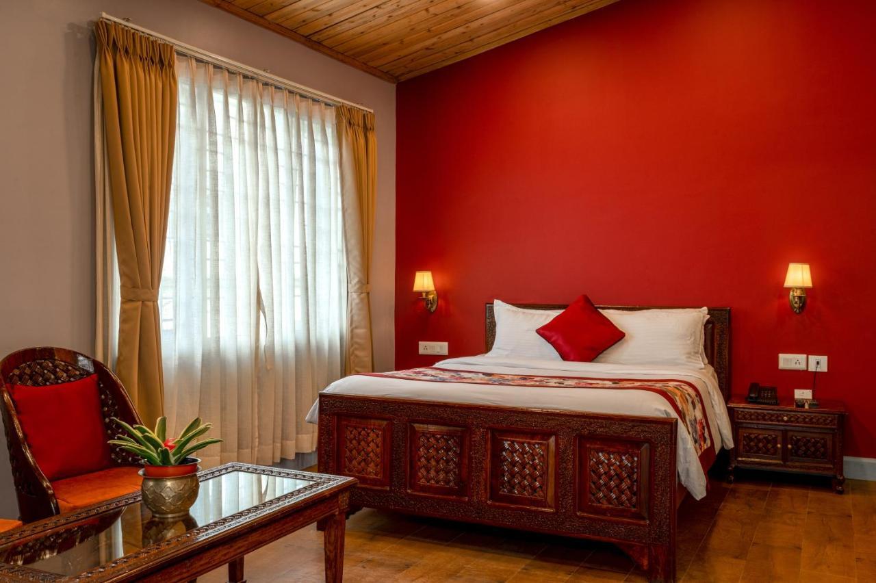 Mount Conifer & Hotel Darjeeling (West Bengal)