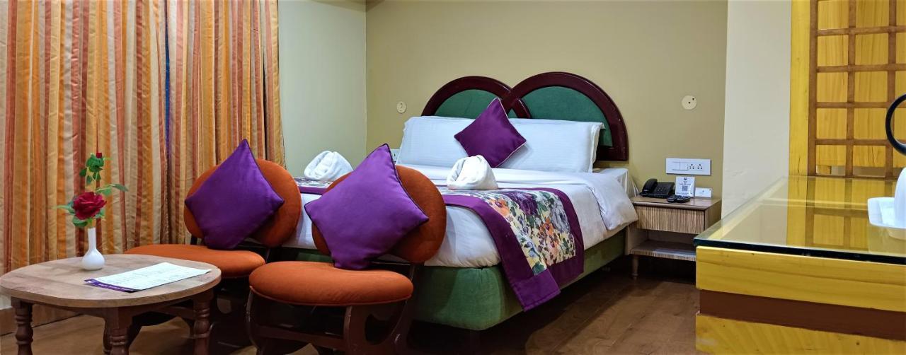 Hotel Mount Conifer & Darjeeling (West Bengal)