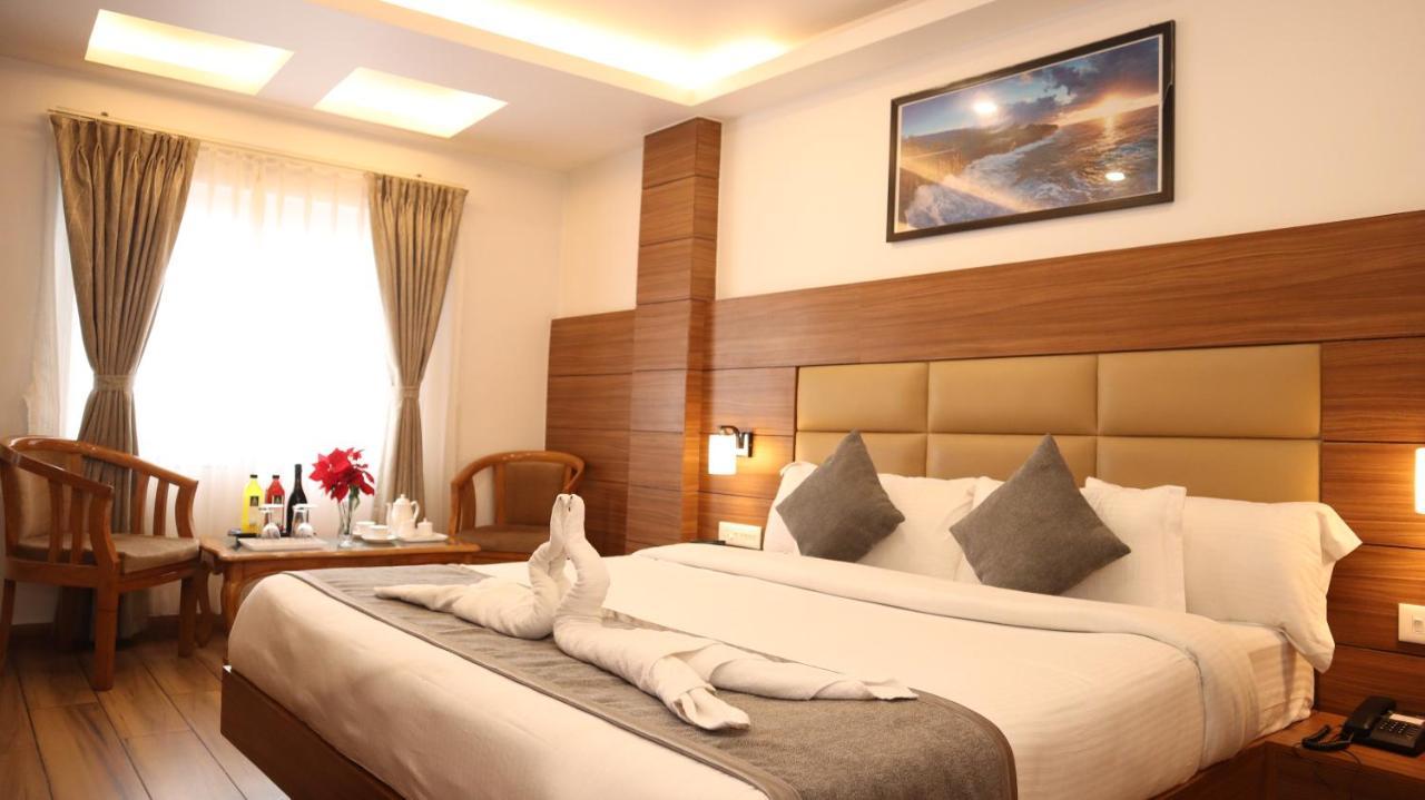 Bella Vista - 5 Mins From Mall Road Hotel 3*