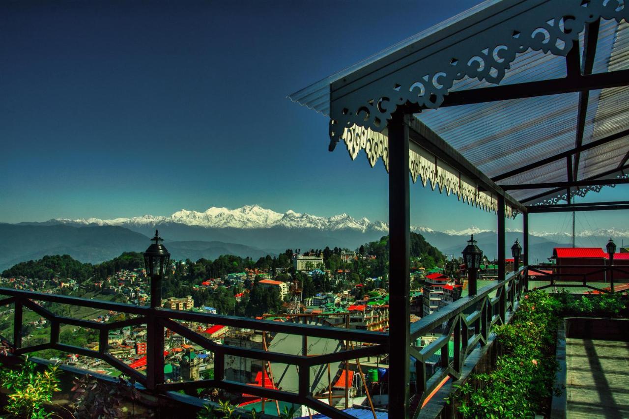 Sumitel Vista 800m From Mall Road Hotel 3*